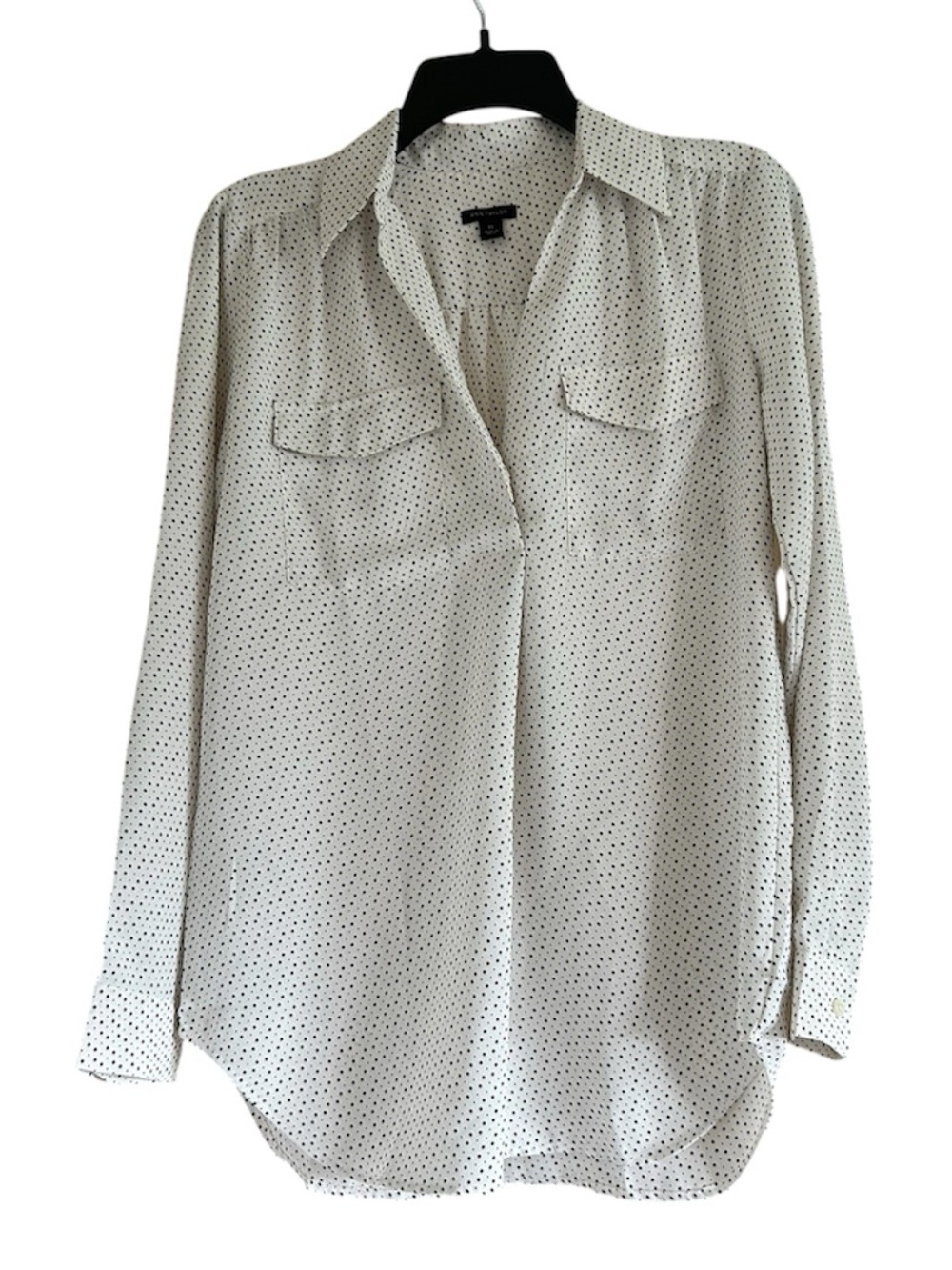 Express Polka Dot V-neck Black and White Size XS Long Sleeve Blouse